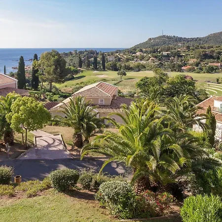Szálloda De L'esterel Pierre & 3*