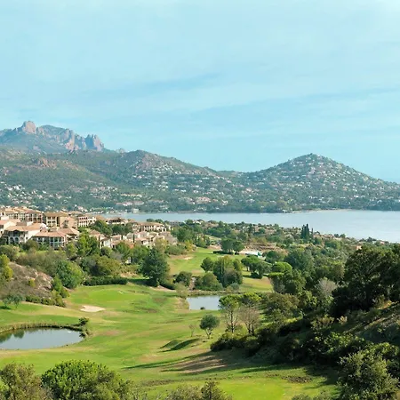 Szálloda De L'esterel Pierre & Saint-Raphaël